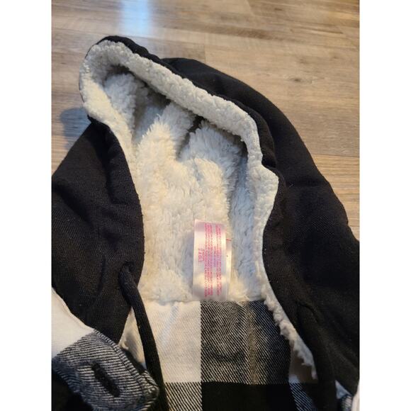 No boundaries small juniors black and white checkered button down fleece hood - Picture 2 of 9